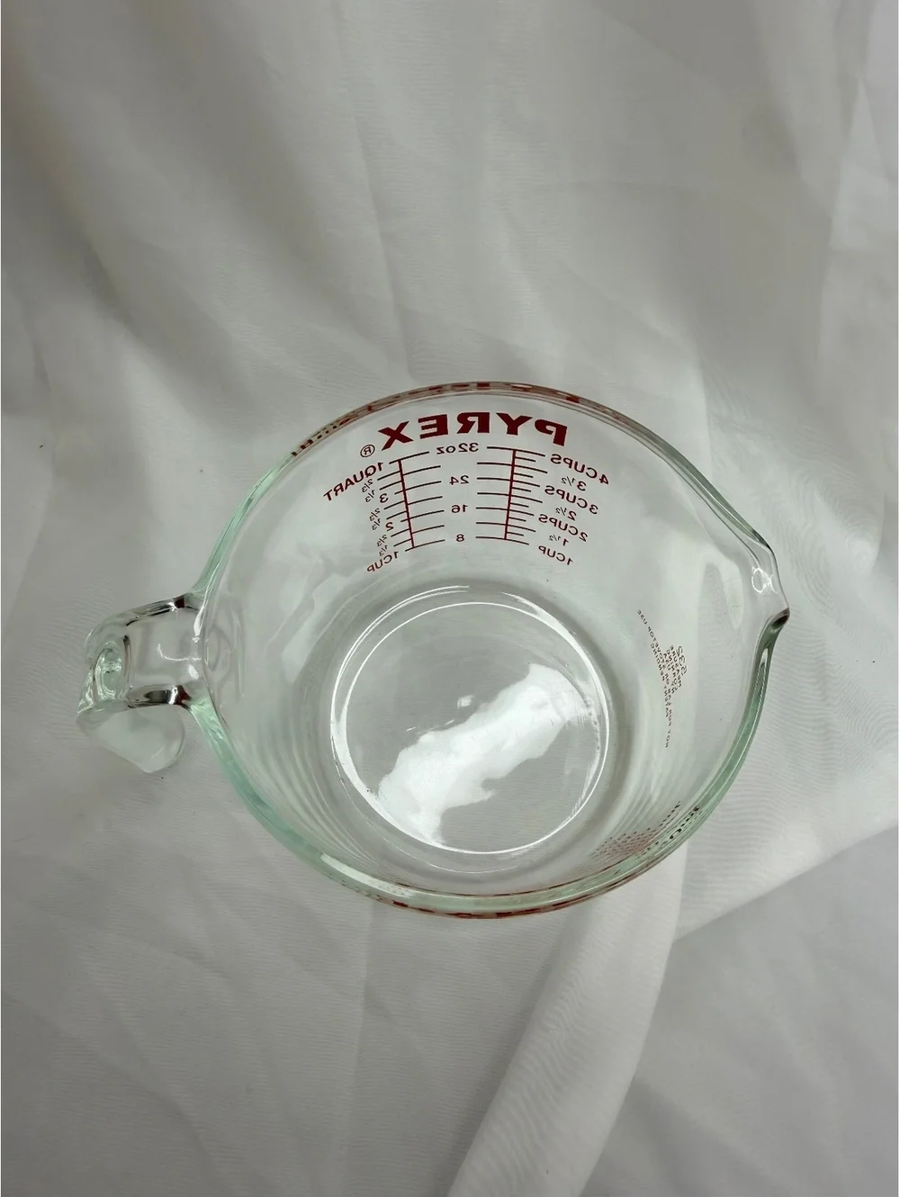 Vintage PYREX 532 4 Cup Measuring Cup Vintage Red Letters Capital T